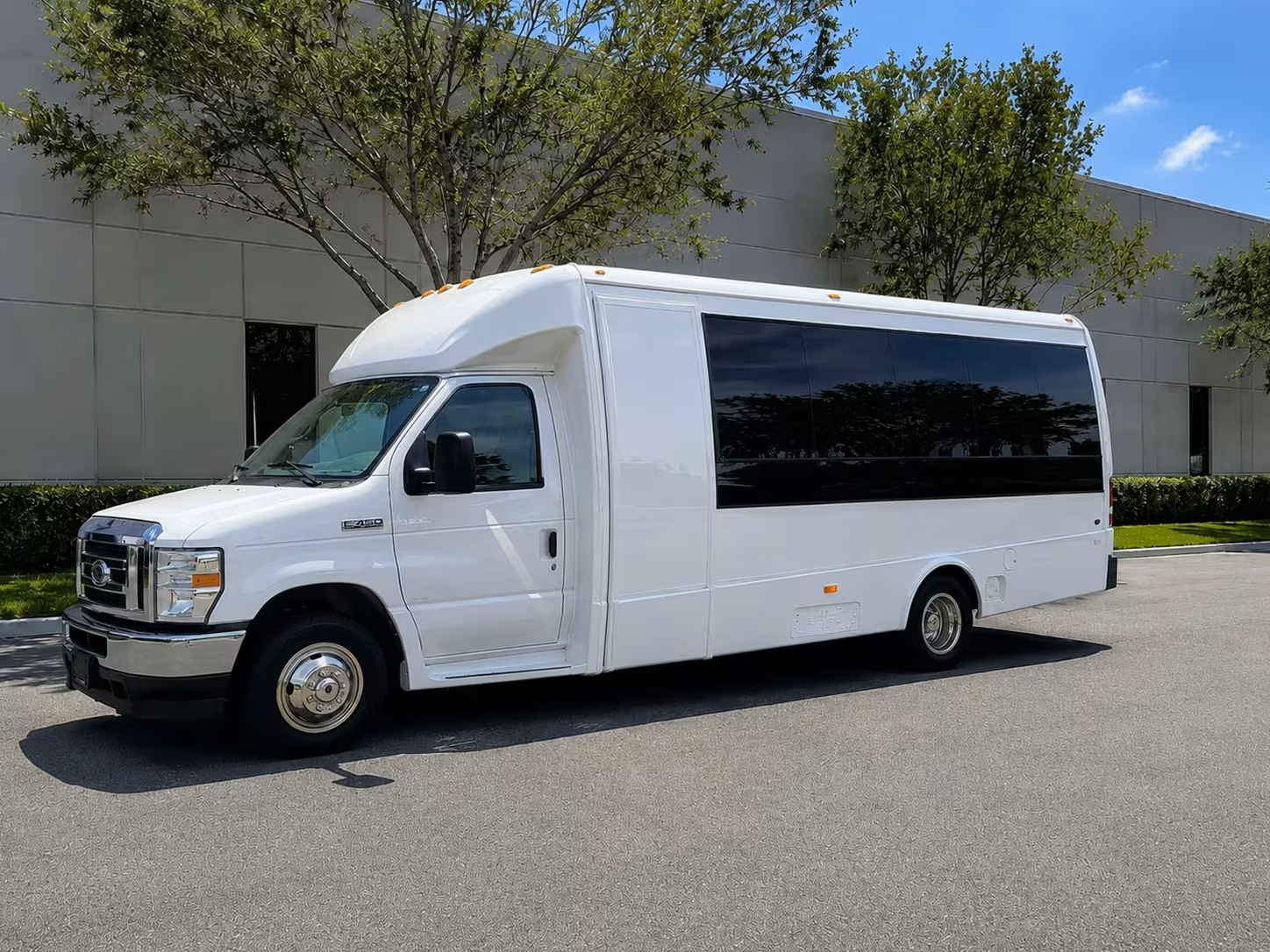 15 passenger minibus