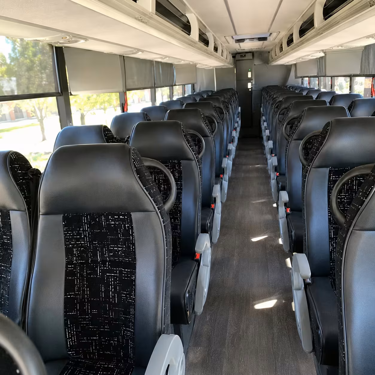 charter buses for stamford museum and cultural field trips