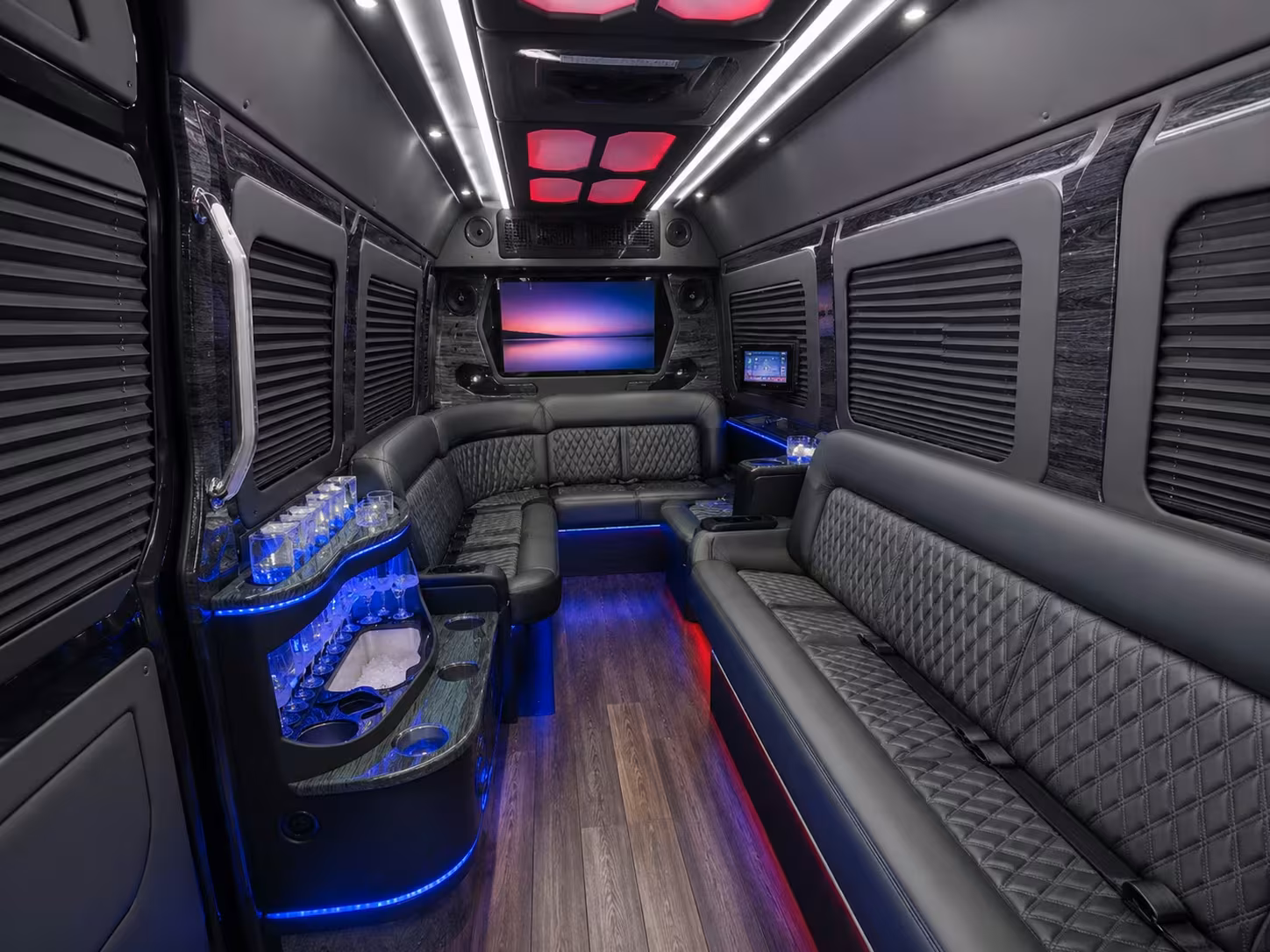 construction worker shuttle buses for stamford job sites